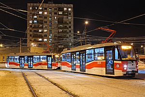 LM-2008 5904+5903 in Moscow