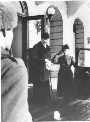 Mannerheim Leaving Presidents Residence
