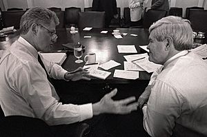 President Bill Clinton and Newt Gingrich in Congressional budget meeting