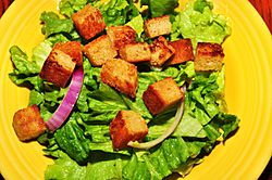 Simple salad, honey mustard vinaigrette (4322931349)
