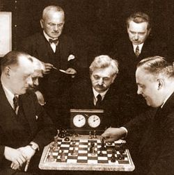 Alexander Alekhine playing chess against Efim Bogoljubov