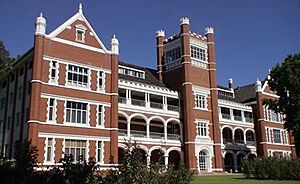 Aquinas college perth fascade