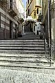 Archiotto e tipica scalinata in Via Solferino