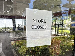 Closed Boston Market, Miami FL 22 May 2024 - sign on door