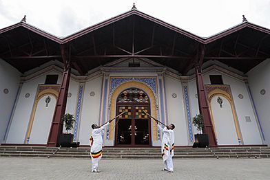 Dine for Sheger- Palace entrance