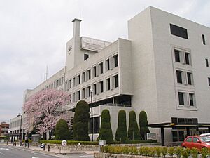 Kuwana Cityhall Mie01