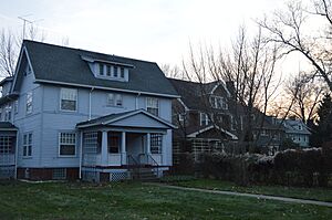 Lincoln near Parkway in Cleveland Heights
