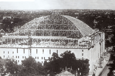 Maple Leaf Gardens' roof under construction, 1931 (public domain)