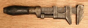 Monkey wrench (Coes wrench design)