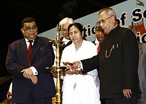 Pranab Mukherjee lighting the lamp at the Valedictory Function of the Sesquicentennial Celebrations of Calcutta High Court, at Kolkata. The Chief Justice of India, Shri Justice Altamas Kabir