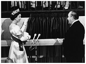Queen Elizabeth II opening the Beehive, 1977 (32230497324)
