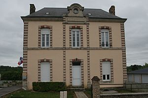 Saint-Denis-des-Coudrais - Mairie