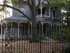 Smith-Bennng House