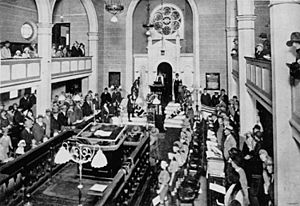 StateLibQld 1 127335 Anzac Day ceremony in the Synagogue, Brisbane, 1930