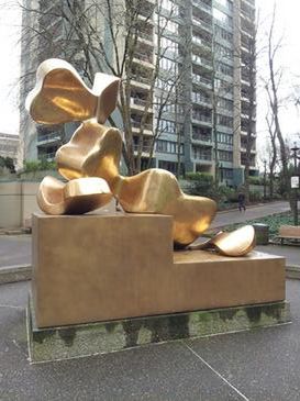 The Dreamer sculpture, Portland, Oregon.jpg