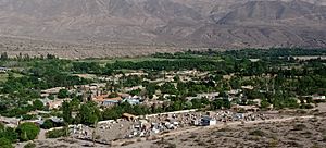 Uquía visto desde el Mirador la Cruz (cropped).jpg