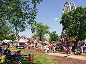 World's Largest Brat Fest Midway 2010 - panoramio