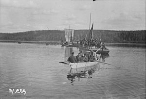 Yukon Field Force crossing Teslin Lake, 1898
