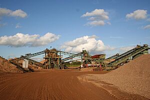 Aggregate extraction works - geograph.org.uk - 264548