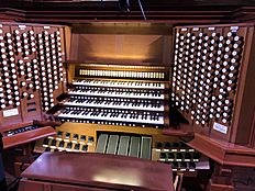 Console of the melbourne town hall organ in 2019