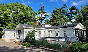 Derry House-875 Enola Avenue-Mississauga-Ontario-HPC15491-20220826