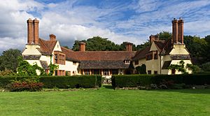 Goddards country house from the west.jpg