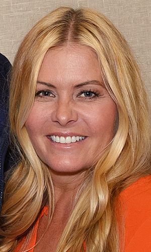 Greg and Nicole Eggert at the Chiller Theatre Expo 2017 (cropped).jpg