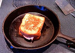 Grilled ham and cheese 014.JPG