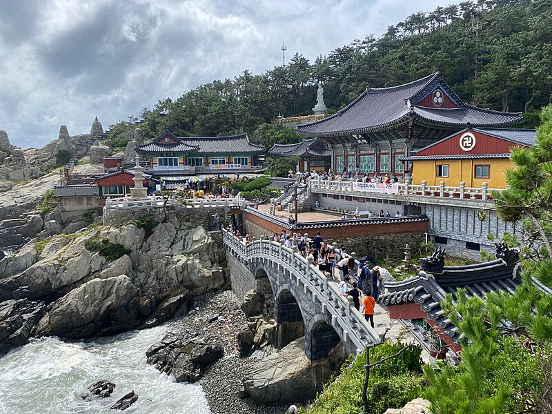 Haedong yonggungsa temple 3