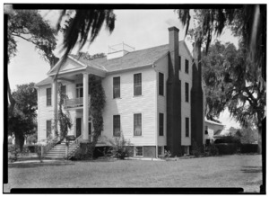 Historic American Buildings Survey, Harry L. Starnes, Photographer, August 31, 1936 NORTH SIDE AND FRONT ELEVATION. - Dr. Charles W. Tait Town House, 526 Wallace Street, Columbus HABS TEX,45-COLUM,1-2