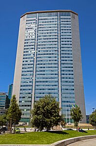 Looking up at Torre Pirelli from Piazza Duca d'Aosta, Milan