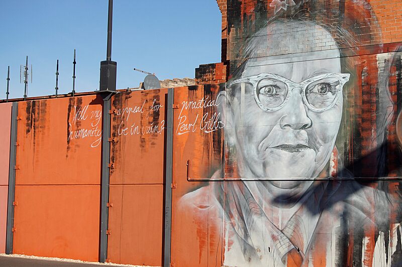 Pearl Gibbs mural, Dubbo