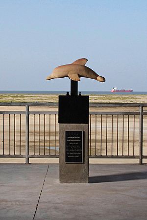 Pink Dolphin Monument (statue)