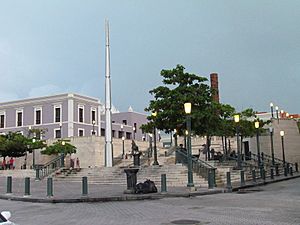 Plaza del Quinto Centenario - San Juan, Puerto Rico - panoramio (1)
