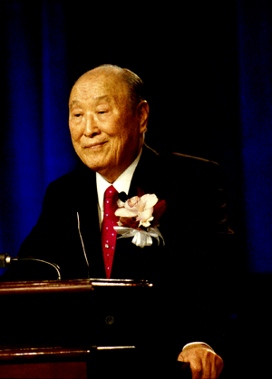 Rev. Sun Myung Moon speaks, Las Vegas, NV, USA on April 4, 2010.png