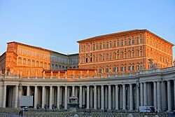 Saint Peter's Square - Vatican City - DSC00638.jpg