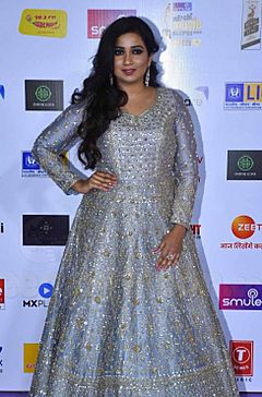 Shreya Ghoshal at 12th Mirchi Music Awards (Cleaned)