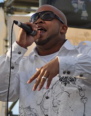 Skee-Lo 03 (cropped).jpg