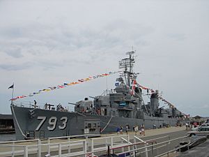 USS Cassin Young 2007.jpg