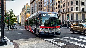 WMATA 2015 New Flyer XDE60 5462