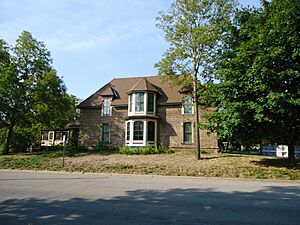 1011 State Street, Eau Claire, Wisconsin (Cobblestone House)