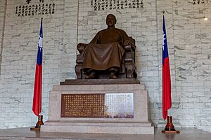 20190416 Chiang Kai-shek Memorial Hall statue-2