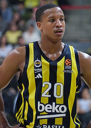 Devon Hall 20 Fenerbahçe Basketbol EuroLeague 20250103 (1).jpg
