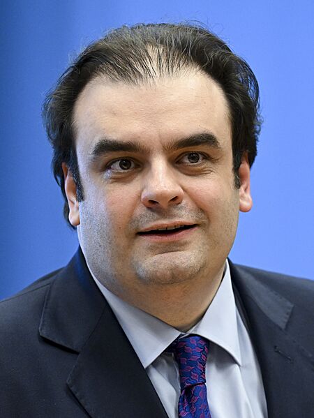 Kyriakos PIERRAKAKIS (cropped)