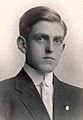 Sidney Coe Howard 1909 (cropped)