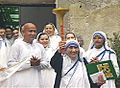 Sri-Chinmoy-and-Mother-Teresa
