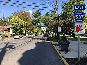 2018-10-03 15 57 37 View east along Camden County Route 537 (Maple Avenue) at Euclid Avenue in Merchantville, Camden County, New Jersey