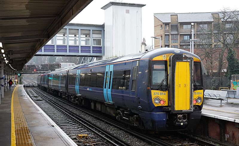 375 814 New Cross 080224
