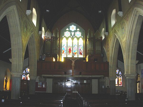 Church of the Apostles, Launceston - interior 01
