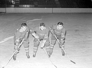 Hockey. Canadiens. Broken Bone Line- Maurice Richard; Elmer Lach; Tony Demers BAnQ Vieux-Montréal P48S1P08013